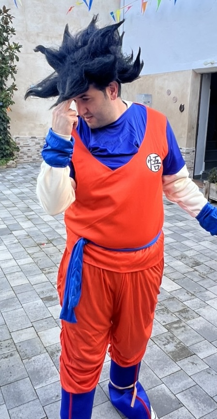 Retrato de David vestido de personaje de anime